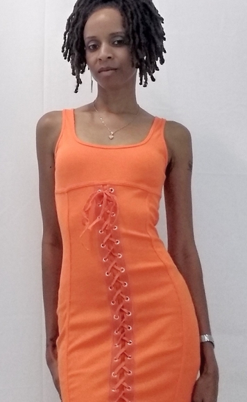 "Day Party" dress - Picture 2 of 4